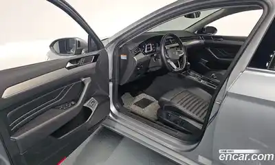 Volkswagen Passat 2021 2.0 Автомат в Москве № 168433, миниатюра 10