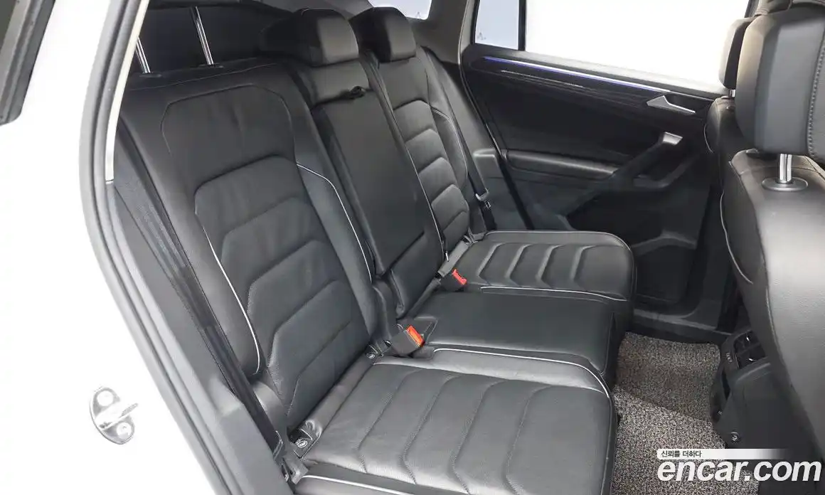 Volkswagen Tiguan 2022 2.0 Автомат в Москве № 168570, фото 15