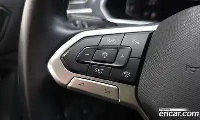 Volkswagen Tiguan 2022 2.0 Автомат в Москве № 168570, миниатюра 2