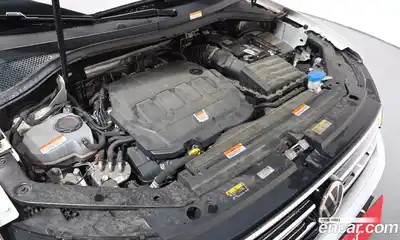 Volkswagen Tiguan 2022 2.0 Автомат в Москве № 168570, миниатюра 5