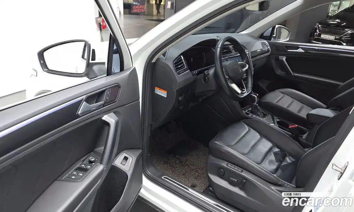 Volkswagen Tiguan 2022 2.0 Автомат в Москве № 168570, фото 6