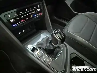 Volkswagen Tiguan 2024 2.0 Автомат в Москве № 169156, миниатюра 8