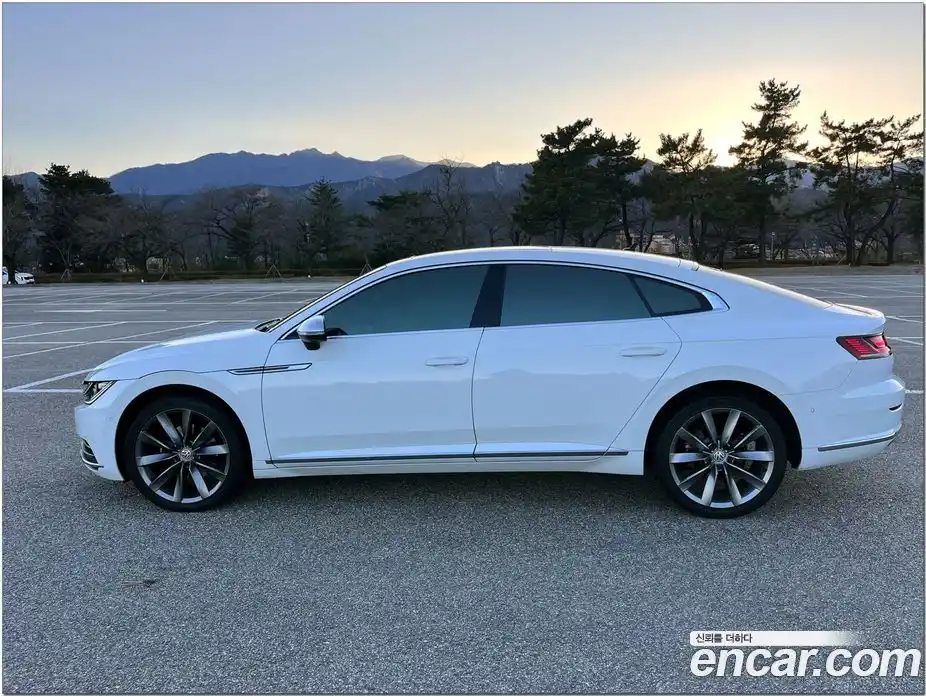 Volkswagen Arteon 2020 2.0 Автомат в Москве № 169212, фото 8