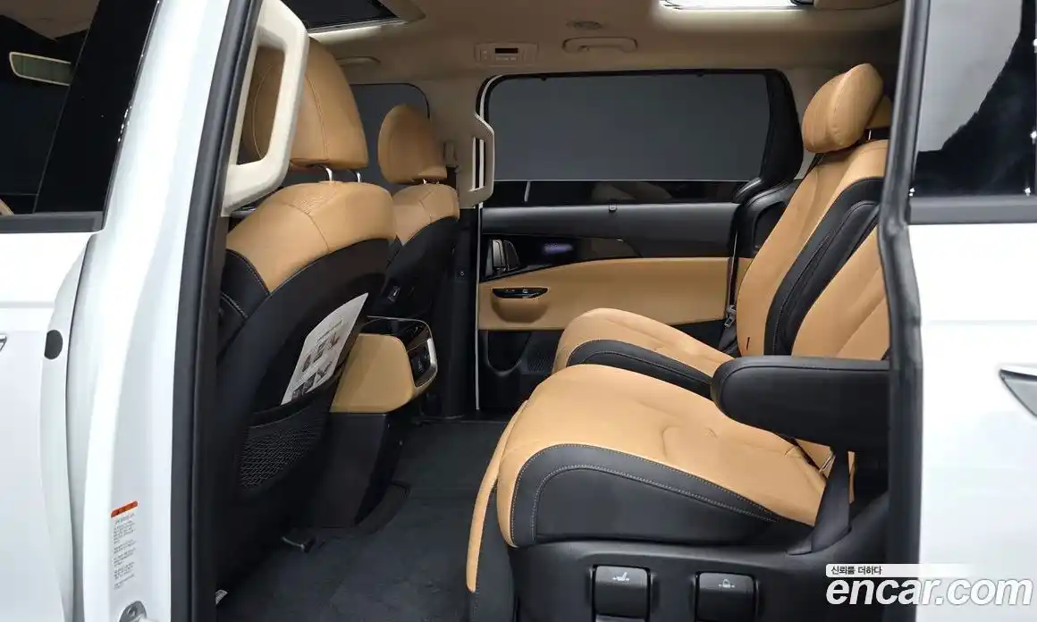 Kia Canival 2023 2.2 Автомат в Москве № 17124, фото 14