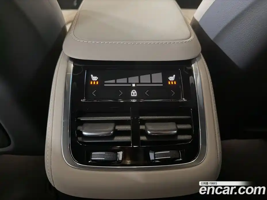 Volvo XC90 2025 2.0 Автомат в Москве № 177155, фото 12