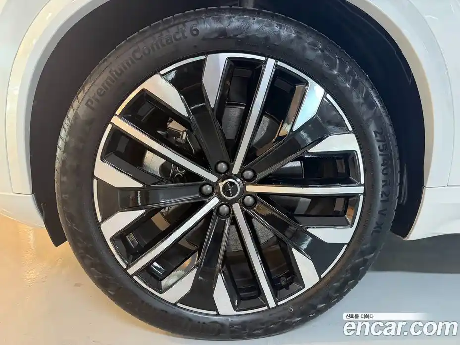 Volvo XC90 2025 2.0 Автомат в Москве № 177155, фото 5