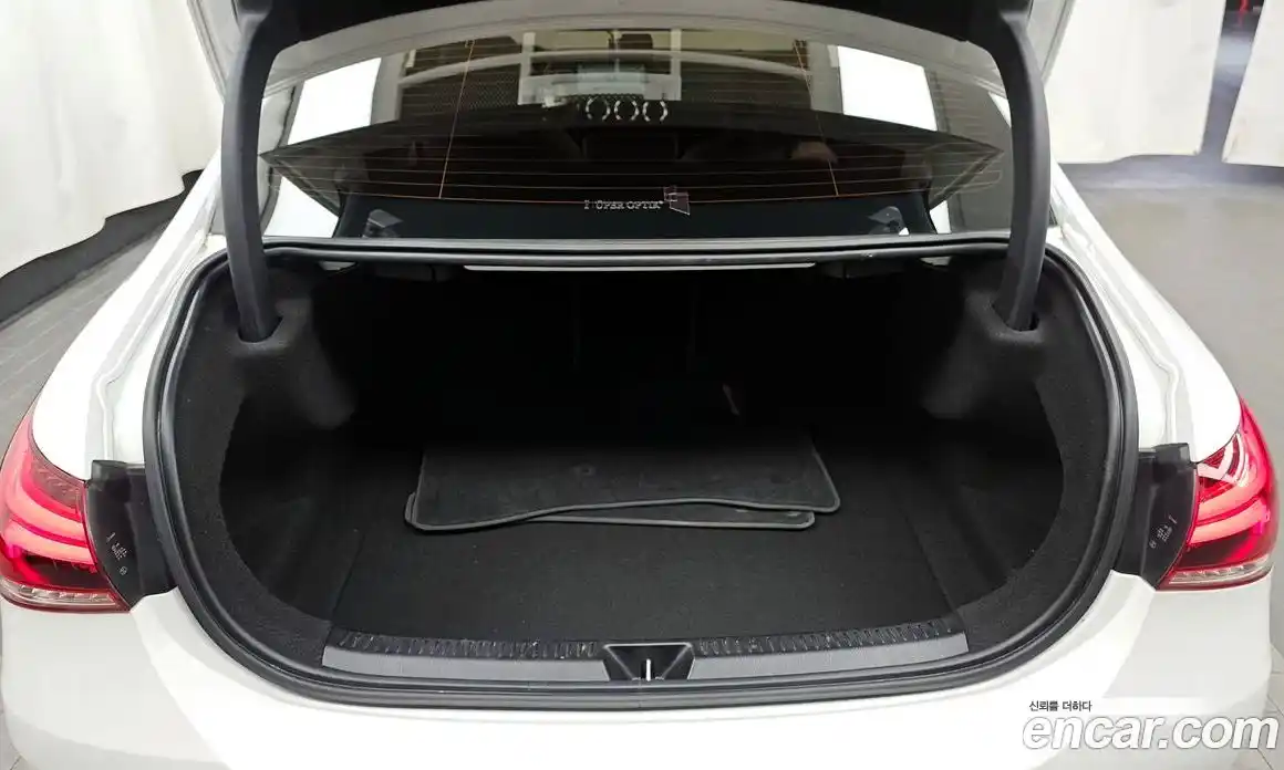 Mercedes-Benz A-Class 2022 2.0 Автомат в Москве № 178442, фото 5