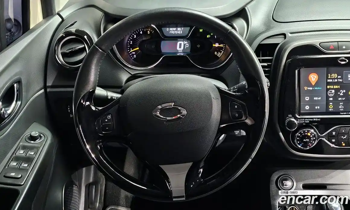 Renault QM3 2016 1.5 Автомат в Москве № 182876, фото 16