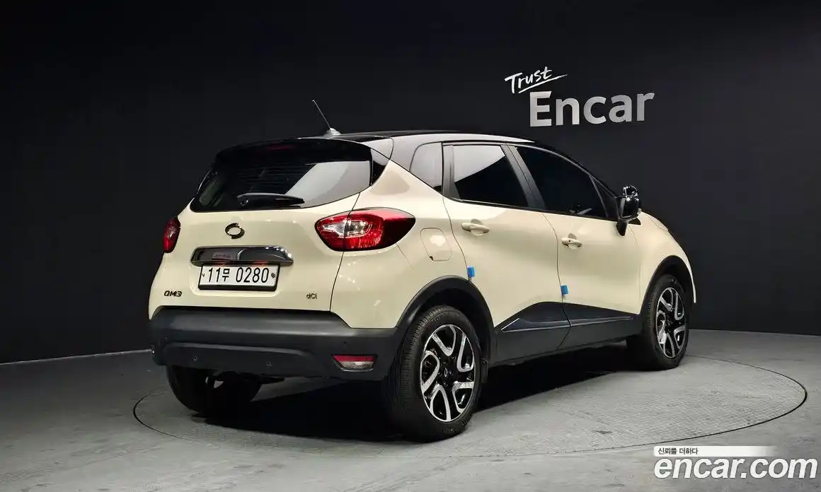 Renault QM3 2016 1.5 Автомат в Москве № 182876, фото 3