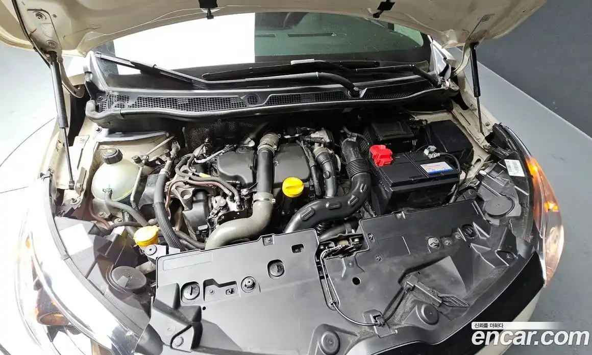 Renault QM3 2016 1.5 Автомат в Москве № 182876, фото 8