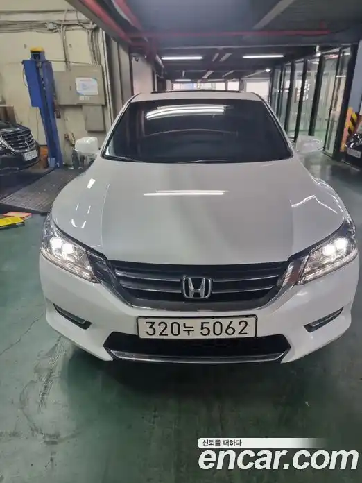 Honda Accord 2013 2.4 Автомат в Москве № 185127, фото 11