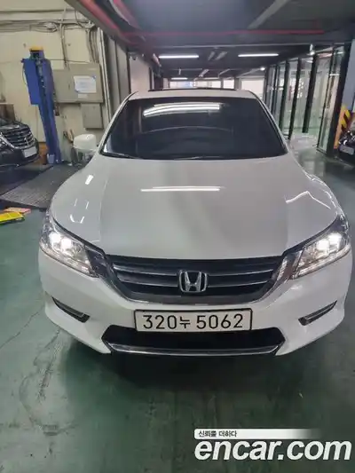 Honda Accord 2013 2.4 Автомат в Москве № 185127, миниатюра 11