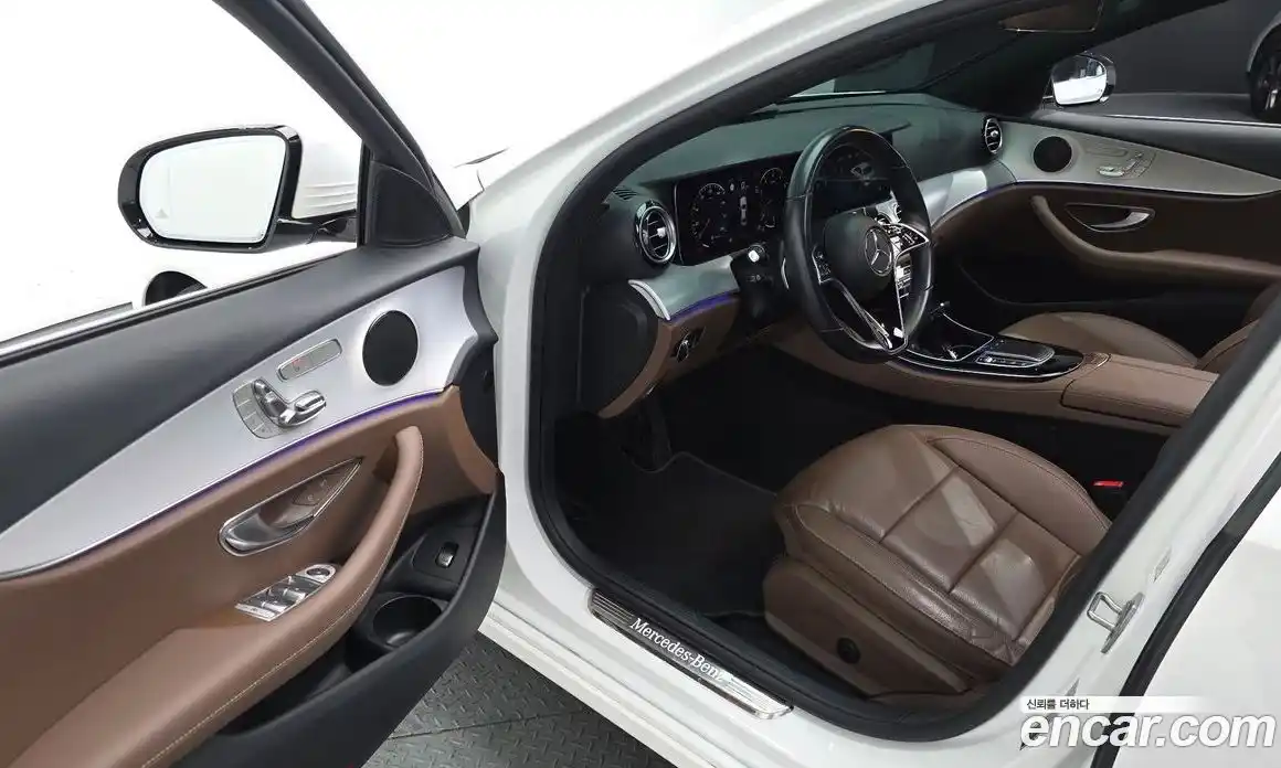 Mercedes-Benz E-Class 2021 2.0 Автомат в Москве № 194279, фото 16