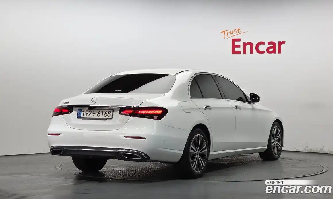 Mercedes-Benz E-Class 2021 2.0 Автомат в Москве № 194279, фото 19