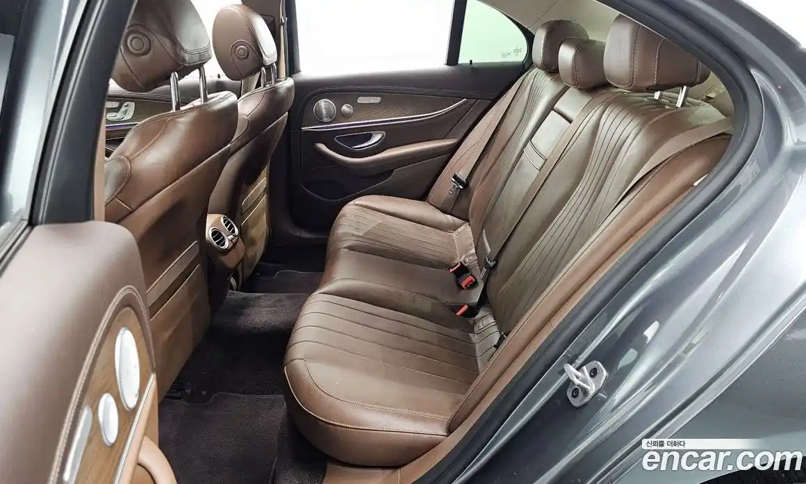 Mercedes-Benz E-Class 2020 2.0 Автомат в Москве № 195139, фото 18