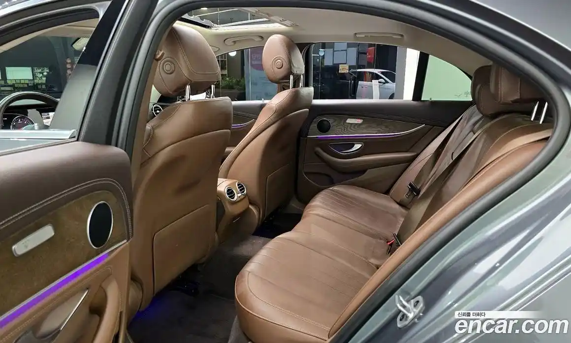 Mercedes-Benz E-Class 2019 1.9 Автомат в Москве № 195250, фото 13