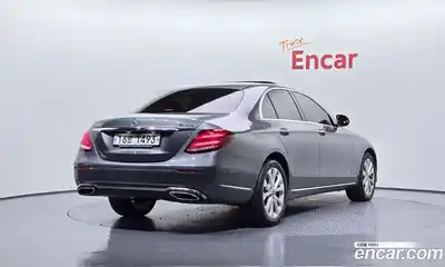 Mercedes-Benz E-Class 2019 1.9 Автомат в Москве № 195250, миниатюра 2