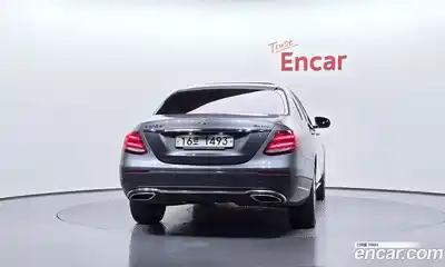 Mercedes-Benz E-Class 2019 1.9 Автомат в Москве № 195250, миниатюра 4