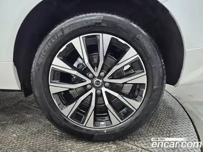 Volvo XC60 2025 2.0 Автомат в Москве № 195799, миниатюра 5