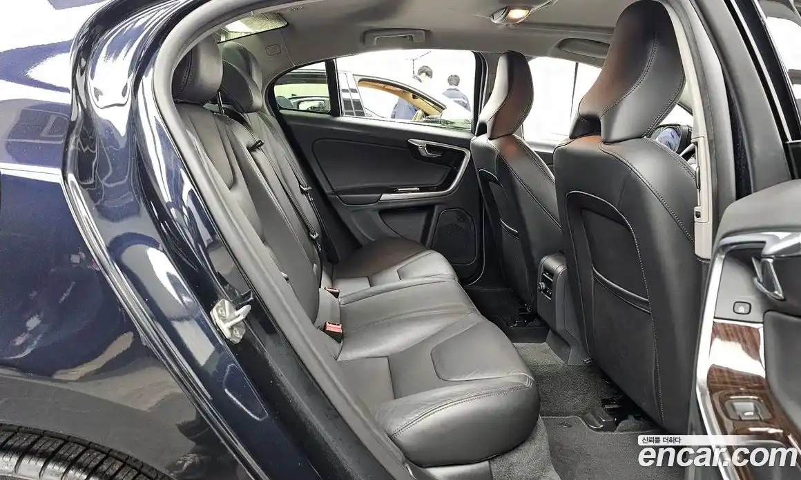 Volvo S60 2016 2.0 Автомат в Москве № 196956, фото 17