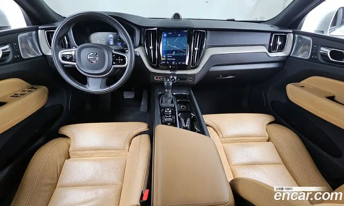 Volvo XC60 2019 2.0 Автомат в Москве № 197003, фото 7