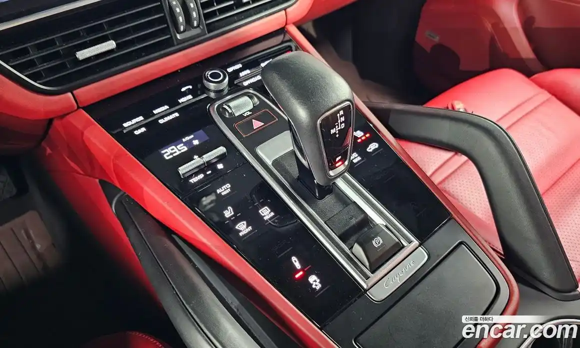 Porsche Cayenne 2020 3.0 Автомат в Москве № 197604, фото 9