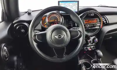 Mini Cooper 2014 1.5 Автомат в Москве № 198465, миниатюра 12