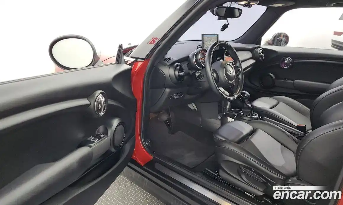 Mini Cooper 2014 1.5 Автомат в Москве № 198465, фото 18