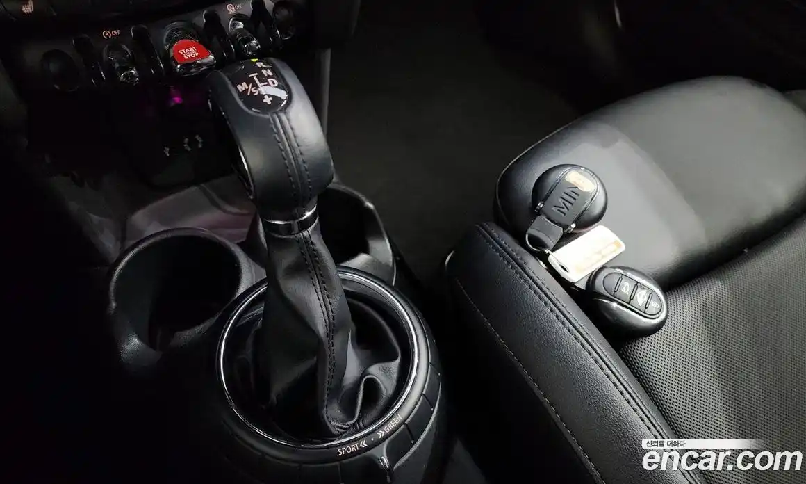 Mini Cooper 2014 1.5 Автомат в Москве № 198465, фото 4