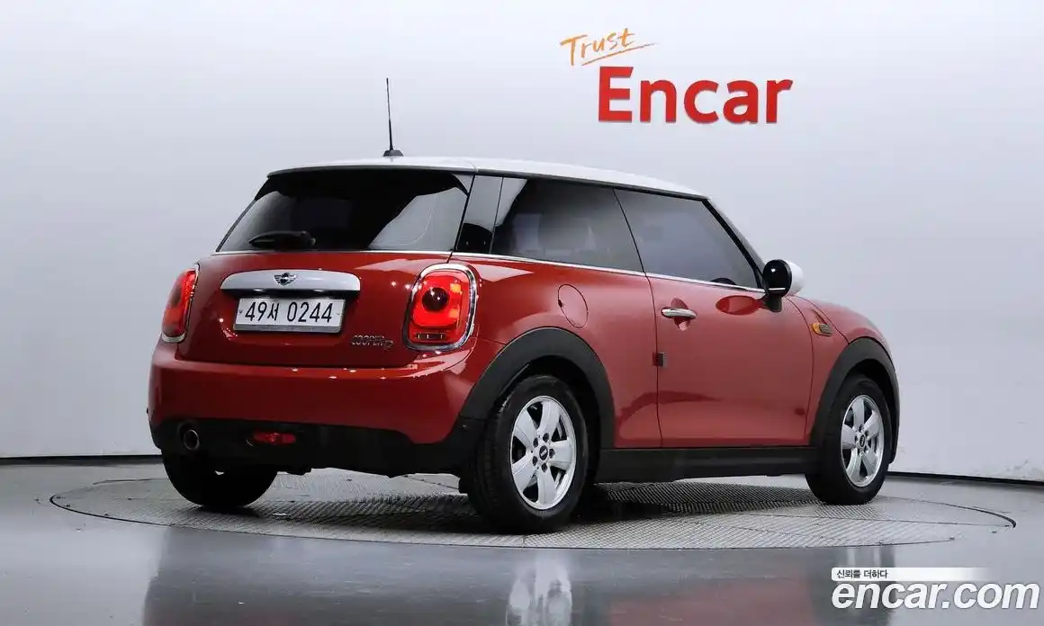 Mini Cooper 2014 1.5 Автомат в Москве № 198465, фото 6