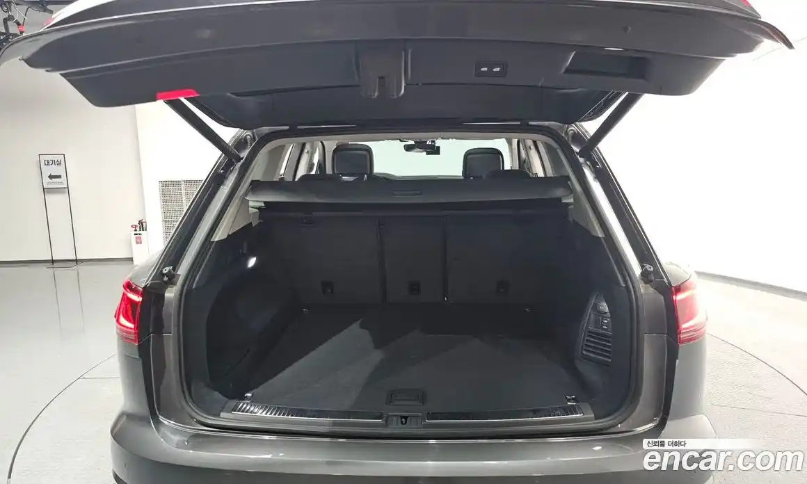 Volkswagen Touareg 2024 3.0 Автомат в Москве № 199089, фото 19