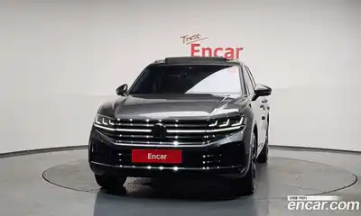 Volkswagen Touareg 2024 3.0 Автомат в Москве № 199089, миниатюра 2