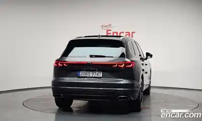 Volkswagen Touareg 2024 3.0 Автомат в Москве № 199089, миниатюра 3