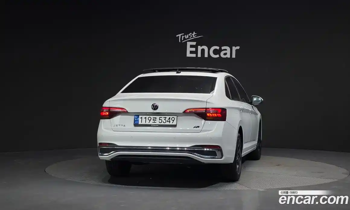 Volkswagen Jetta 2023 1.5 Автомат в Москве № 199097, фото 4