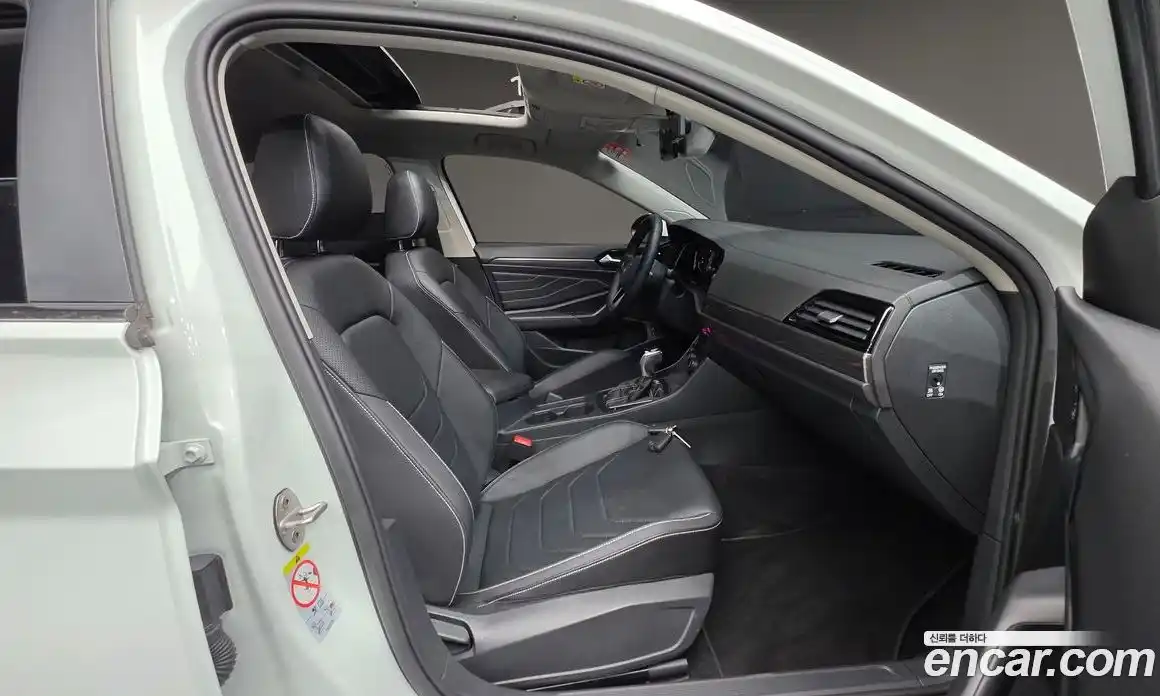 Volkswagen Jetta 2023 1.5 Автомат в Москве № 199097, фото 10