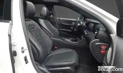 Mercedes-Benz E-Class, 2022