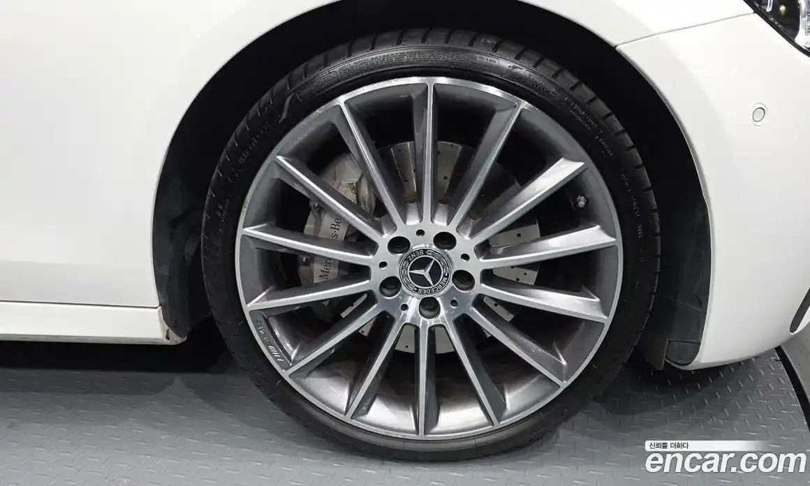 Mercedes-Benz E-Class 2022 2.0 Автомат в Москве № 202387, фото 14