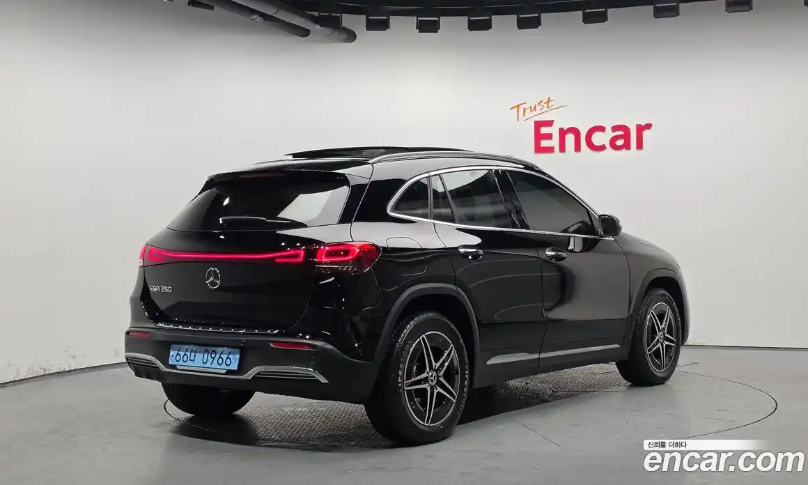 Mercedes-Benz EQA 2023 0.2 Автомат в Москве № 203388, фото 15