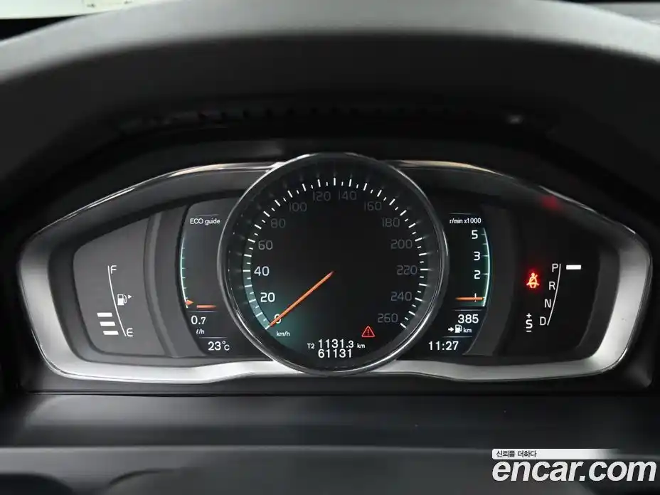 Volvo V60 2016 2.0 Автомат в Москве № 206605, фото 14