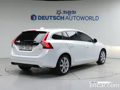 Volvo V60 2016 2.0 Автомат в Москве № 206605, миниатюра 3
