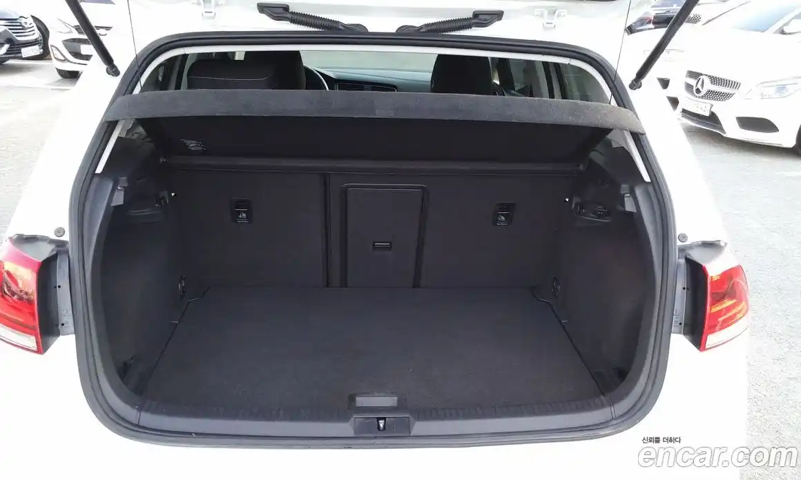 Volkswagen Golf 2015 2.0 Автомат в Москве № 208380, фото 11