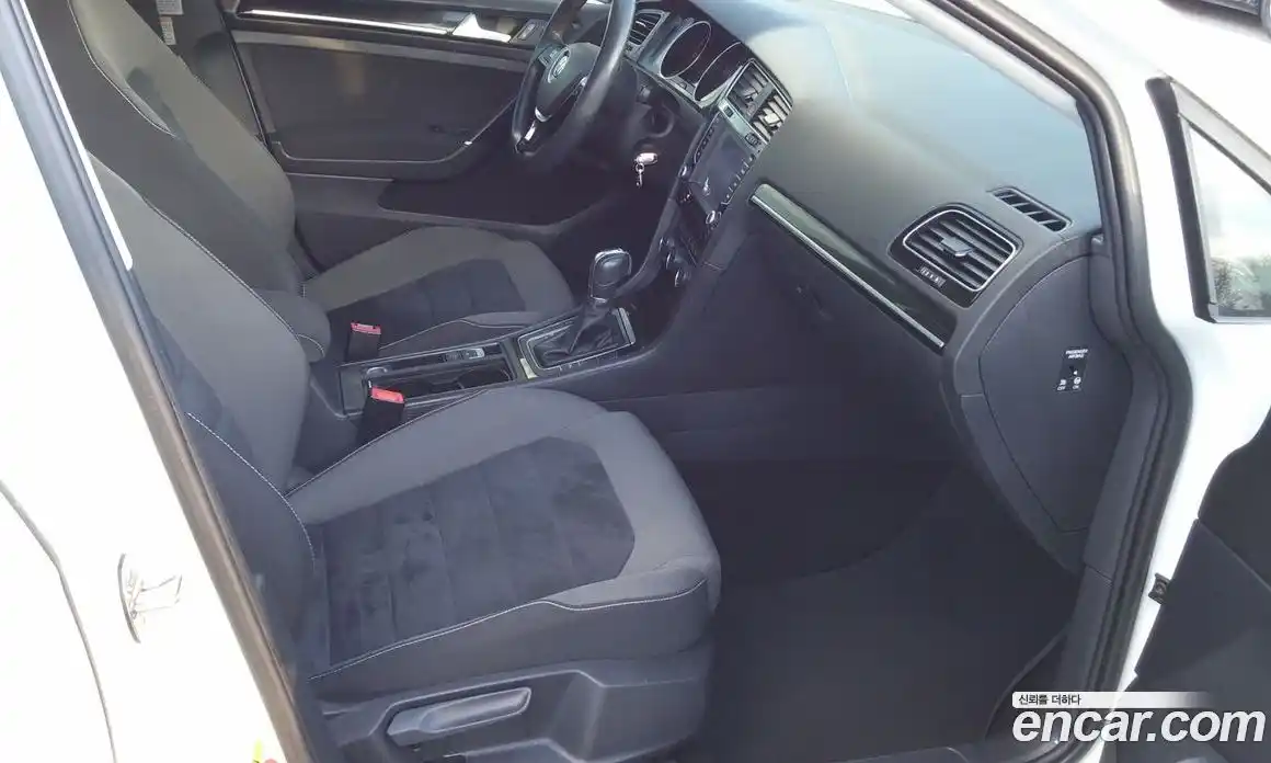 Volkswagen Golf 2015 2.0 Автомат в Москве № 208380, фото 13