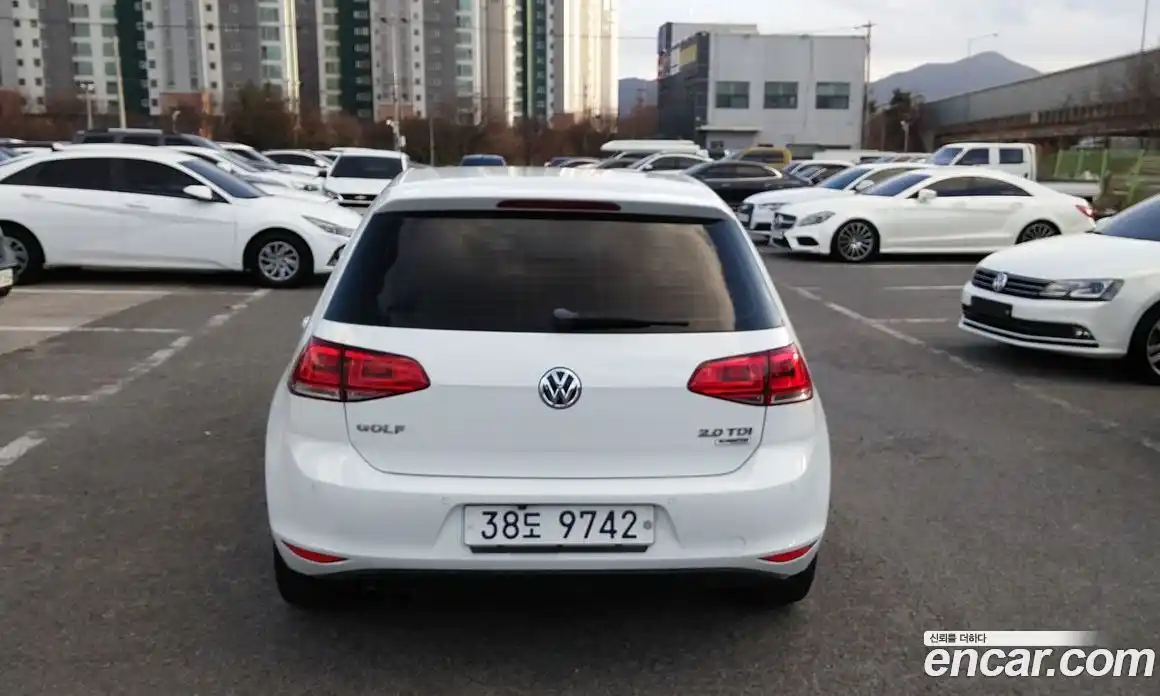 Volkswagen Golf 2015 2.0 Автомат в Москве № 208380, фото 6
