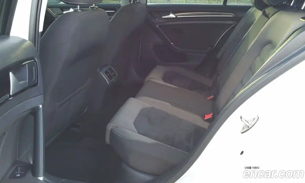 Volkswagen Golf 2015 2.0 Автомат в Москве № 208380, фото 10