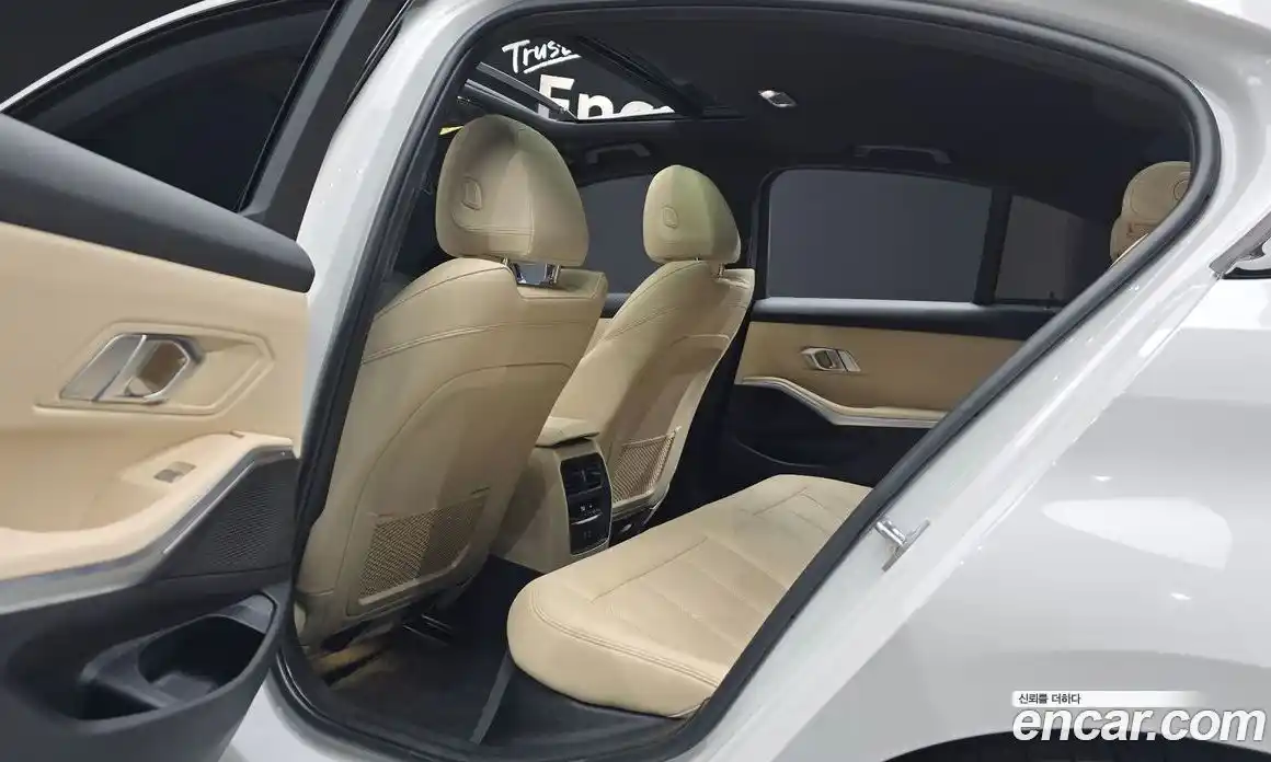 BMW 3-Series 2022 2.0 Автомат в Москве № 211278, фото 12