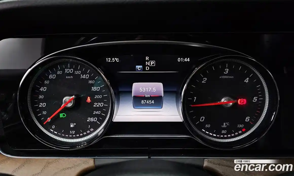 Mercedes-Benz E-Class 2018 1.9 Автомат в Москве № 212126, фото 13