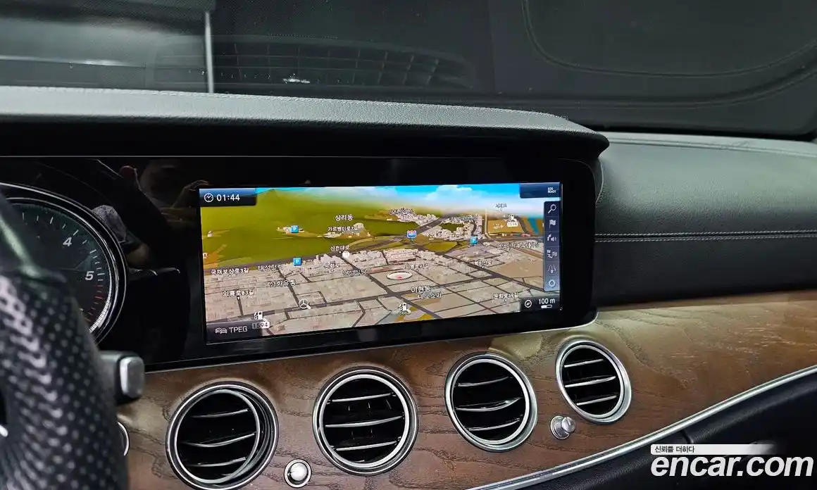 Mercedes-Benz E-Class 2018 1.9 Автомат в Москве № 212126, фото 18