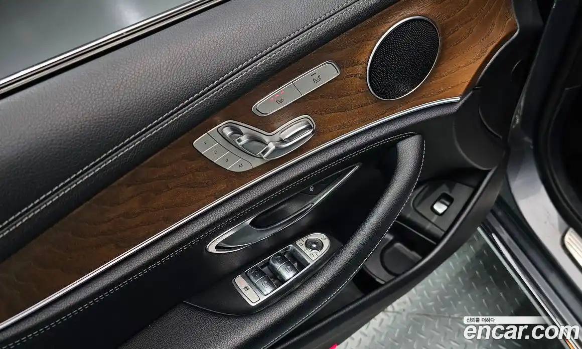 Mercedes-Benz E-Class 2018 1.9 Автомат в Москве № 212126, фото 19