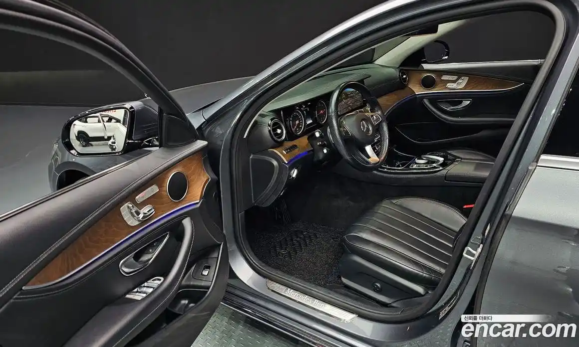 Mercedes-Benz E-Class 2018 1.9 Автомат в Москве № 212126, фото 20