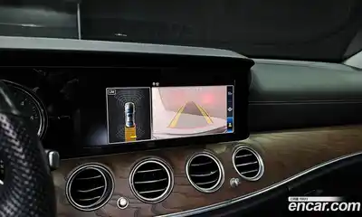 Mercedes-Benz E-Class 2018 1.9 Автомат в Москве № 212126, миниатюра 3